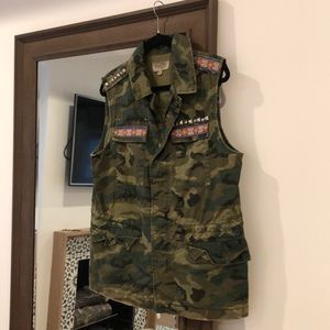 Urban outfitters camo vest